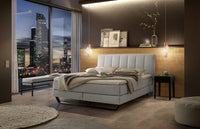 Lumea Boxspringbett in Hellgrau mit Kissen-Kopfteil – Schlafzimmer-Ambiente – Betten Deluxe