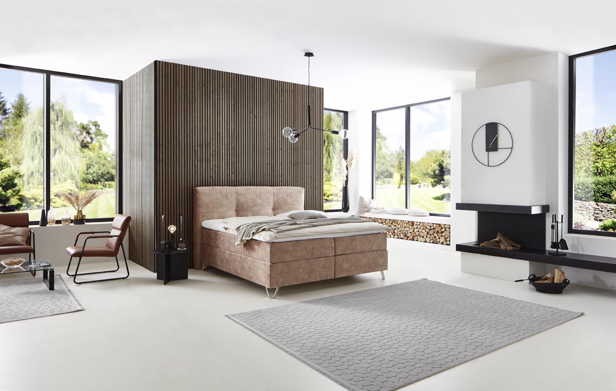 Boxspringbett Michelangelo – Steppung mit Biese, Samt Altrosé – Milieu-Ansicht ohne Fußteil | Betten Deluxe